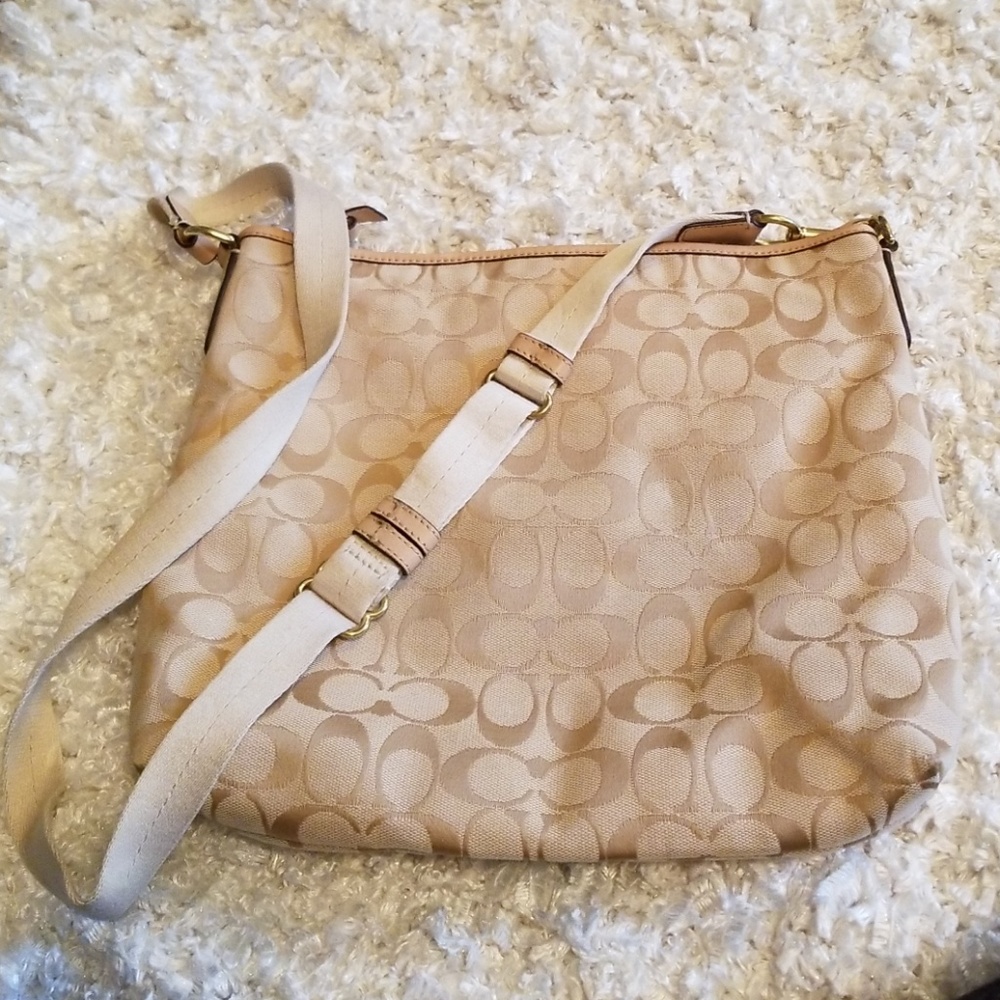 Purse - Picture 4 of 4